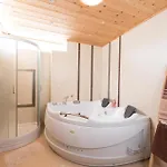 Gorgeous In With Sauna בית נופש *