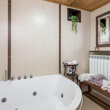2 Bedroom Gorgeous In Poljane *