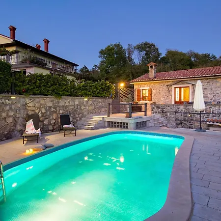 Gorgeous In Poljane With Sauna Дом отдыха Poljane