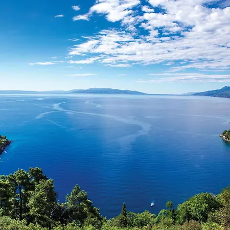 Дом отдыха Gorgeous In Poljane With Sauna *