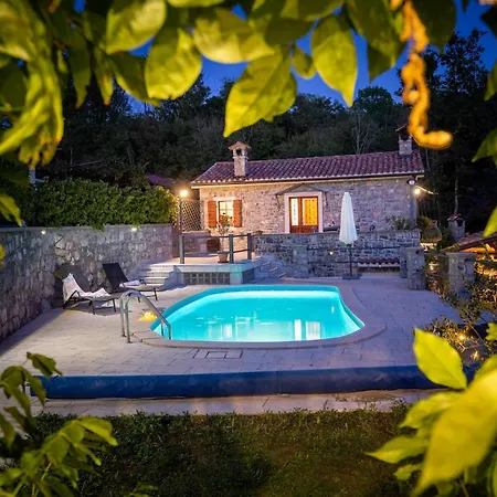 Дом отдыха Gorgeous In Poljane With Sauna *