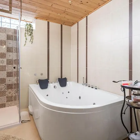 Дом отдыха Gorgeous In Poljane With Sauna