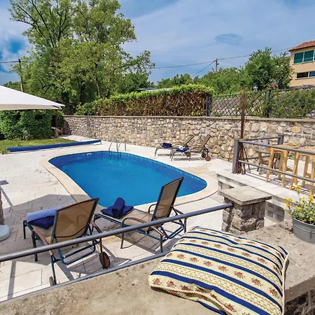 Дом отдыха Gorgeous In Poljane With Sauna *